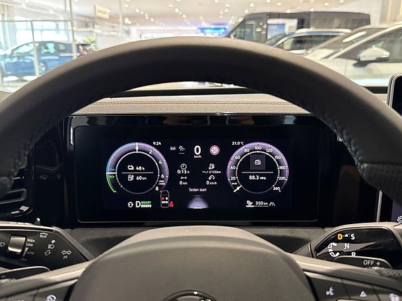 Volkswagen Tiguan 16 of 23