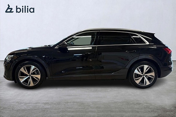 Audi Q8 3 of 25
