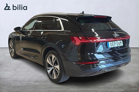 Audi Q8 2 of 25