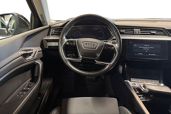 Audi Q8 9 of 25