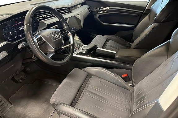 Audi Q8 13 of 25