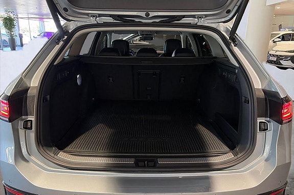 Volkswagen Passat 23 of 25