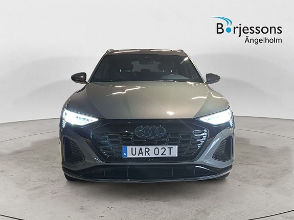 Audi Q8 5 of 12