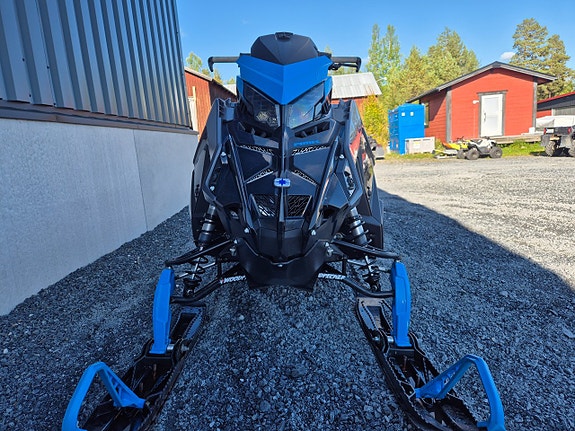 Polaris 650 RMK 2 of 5