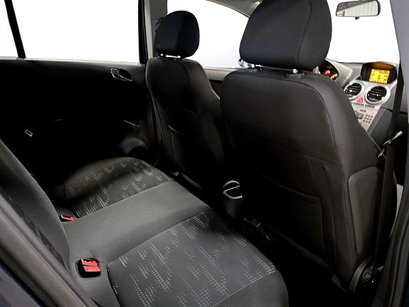 Opel Corsa 12 of 15