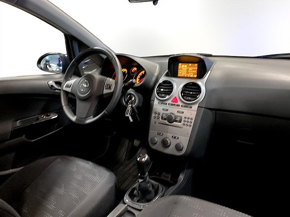 Opel Corsa 11 of 15