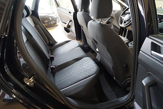 Volkswagen Taigo 8 of 15