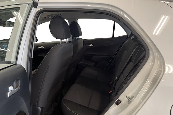 Kia Picanto 16 of 19
