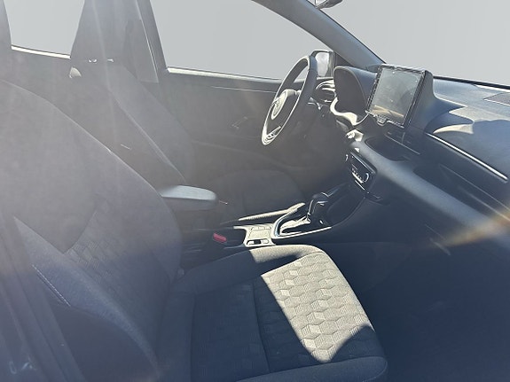 Toyota Yaris 7 of 11