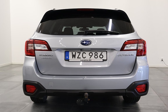 Subaru Outback 2 of 11