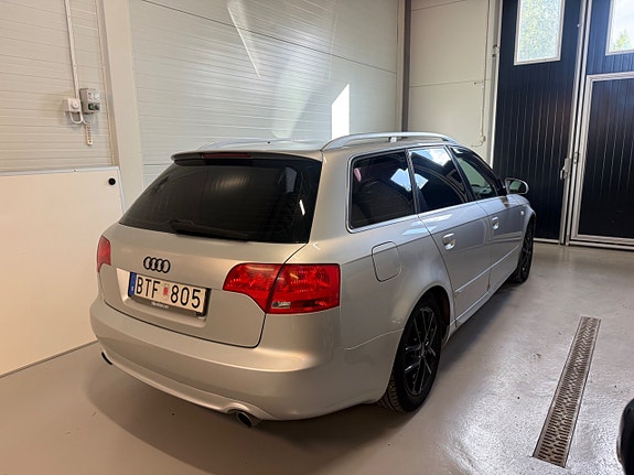 Audi A4 3 of 11