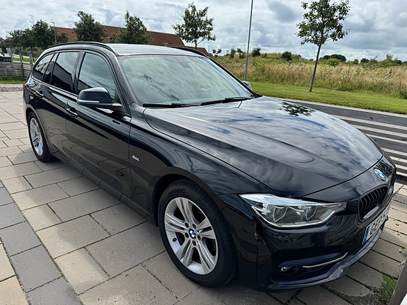 BMW 318d 2 of 5