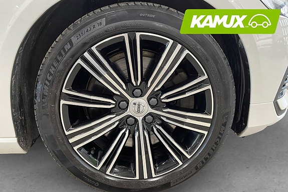 Volvo V60 9 of 19