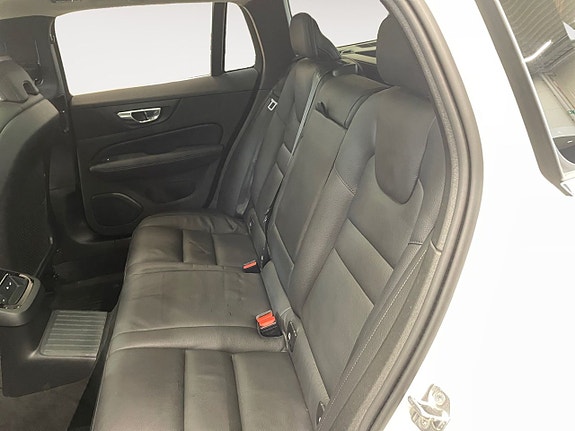 Volvo V60 12 of 19