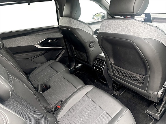 Peugeot 5008 12 of 15