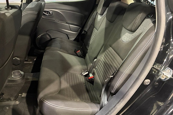 Renault Clio 14 of 17