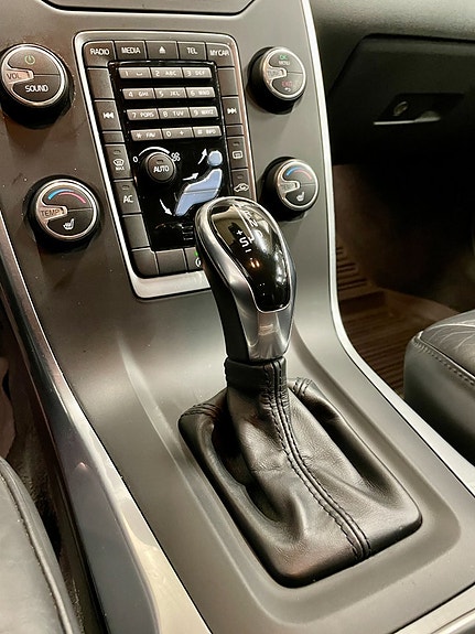 Volvo V70 11 of 22