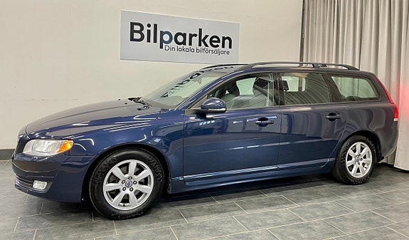 Volvo V70 2 of 22