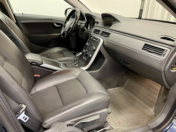 Volvo V70 16 of 22