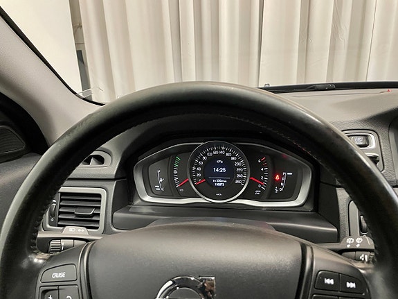 Volvo V70 9 of 22
