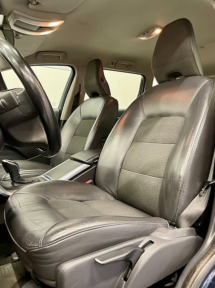 Volvo V70 7 of 22