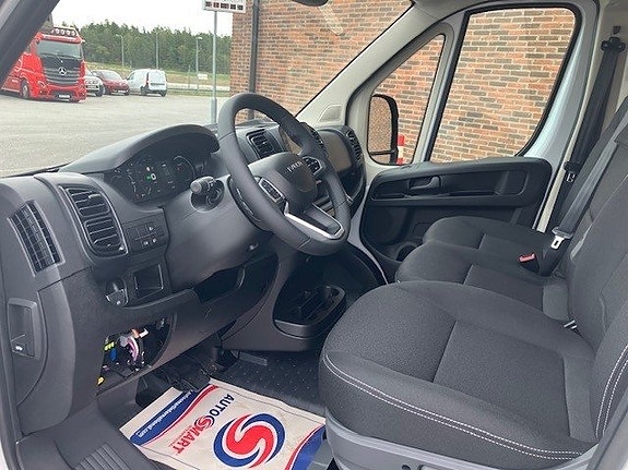Iveco Daily 12 of 12