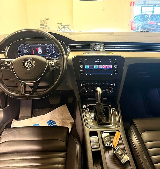 Volkswagen Passat 14 of 20