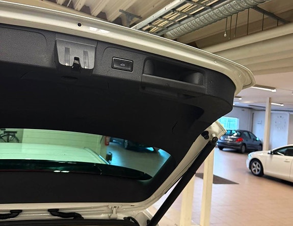 Volkswagen Passat 9 of 20