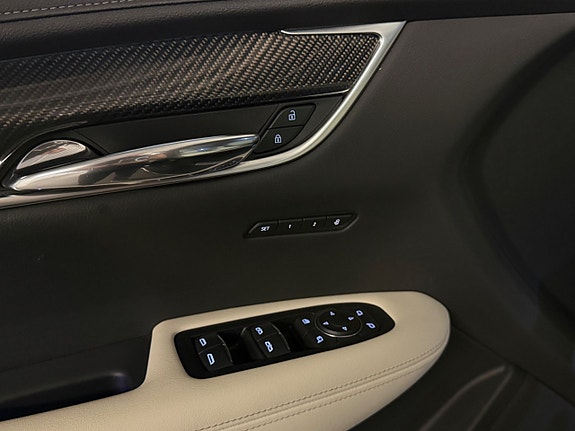 Cadillac XT6 16 of 25