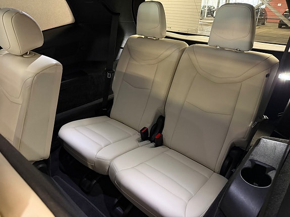 Cadillac XT6 14 of 25