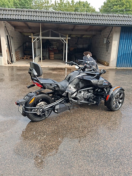 Can-Am CAN-AM SPYDER F3 1330 113 hk 3 of 6