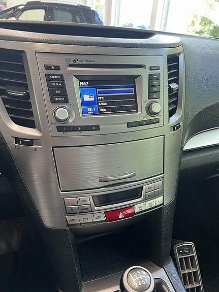 Subaru Legacy 8 of 9