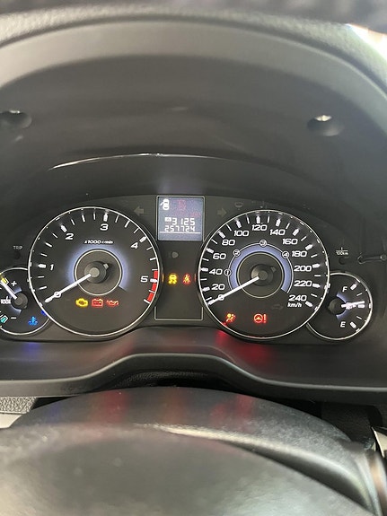 Subaru Legacy 7 of 9