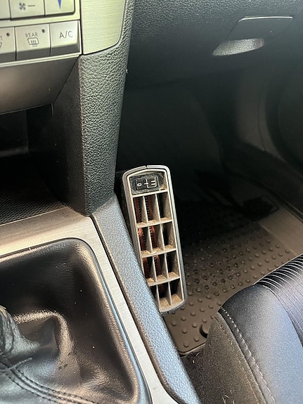 Subaru Legacy 9 of 9