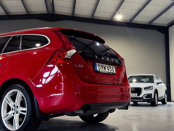 Volvo V60 8 of 23