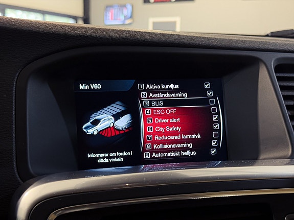 Volvo V60 19 of 23