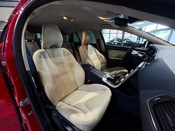 Volvo V60 16 of 23