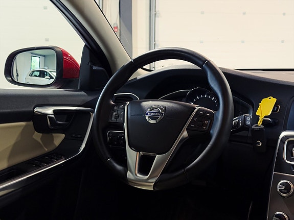 Volvo V60 9 of 23