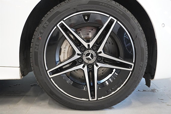 Mercedes-Benz C300 13 of 18