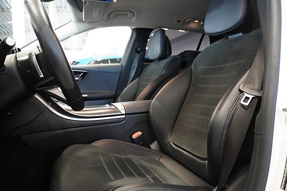 Mercedes-Benz C300 3 of 18