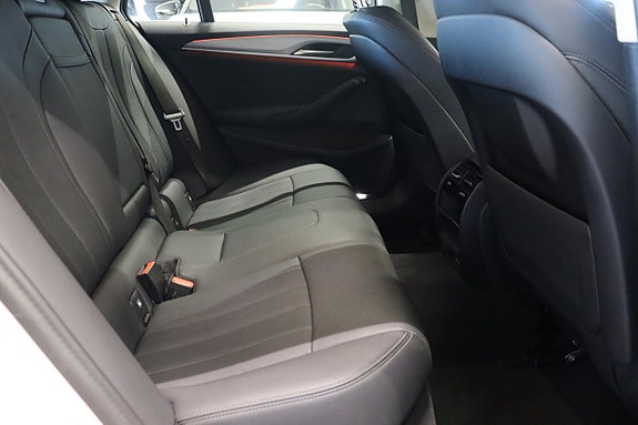BMW 530e 14 of 30
