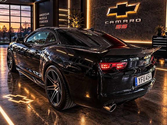 Chevrolet Camaro 3 of 14