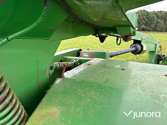 Slåtterkross John Deere 1350 22 of 30