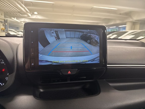 Toyota Yaris 12 of 14