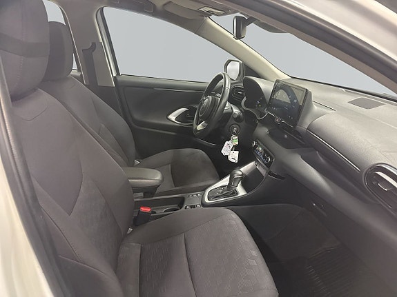 Toyota Yaris 6 of 14