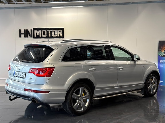 Audi Q7 9 of 30