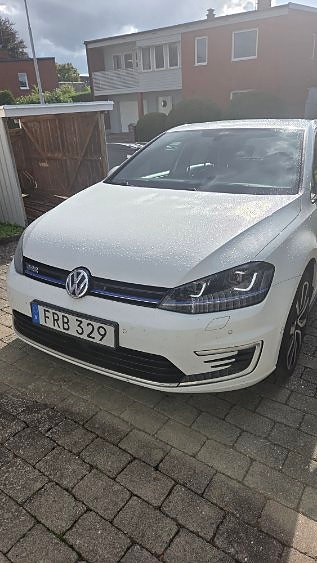 Volkswagen Golf VII 2 of 12
