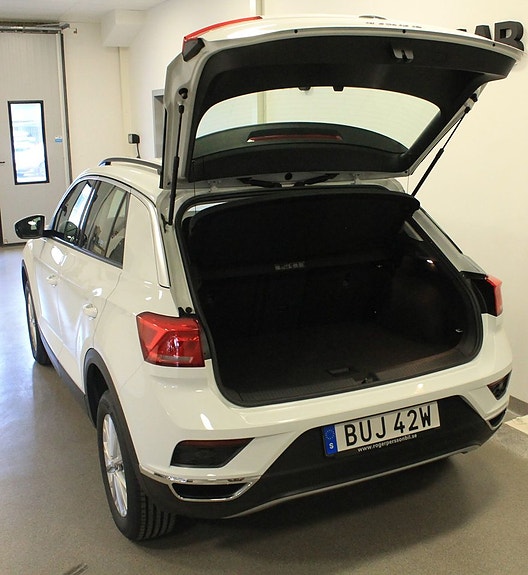 Volkswagen T-Roc 6 of 9