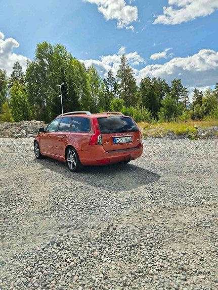 Volvo V50 3 of 9