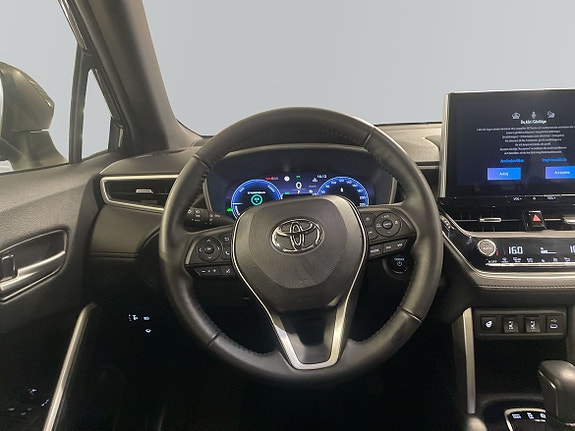 Toyota Corolla Cross 9 of 18